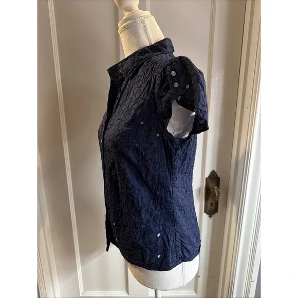 Isaac Mizrahi X Target Navy Blue Eylet Button Up Shirt Size M - Picture 4 of 5